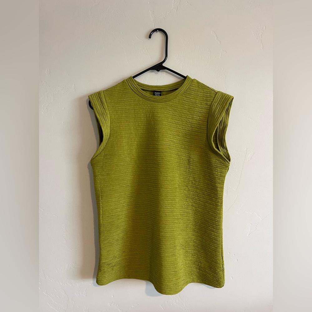 Emery Rose Olive Green Sleeveless Top